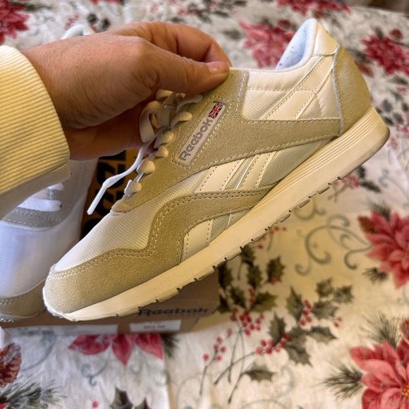 Reebok Classic Tennis Shoes - Picture 14 of 16